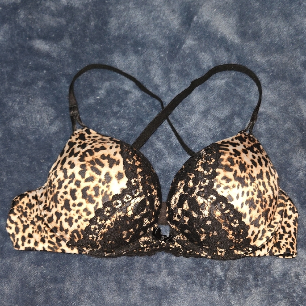 Victoria's Secret Miraculous Plunge Push Up Bra 34A
